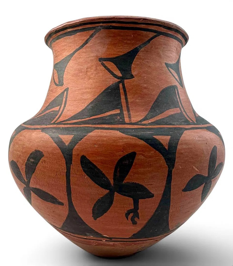 Large Antique Santo Domingo Pottery Olla